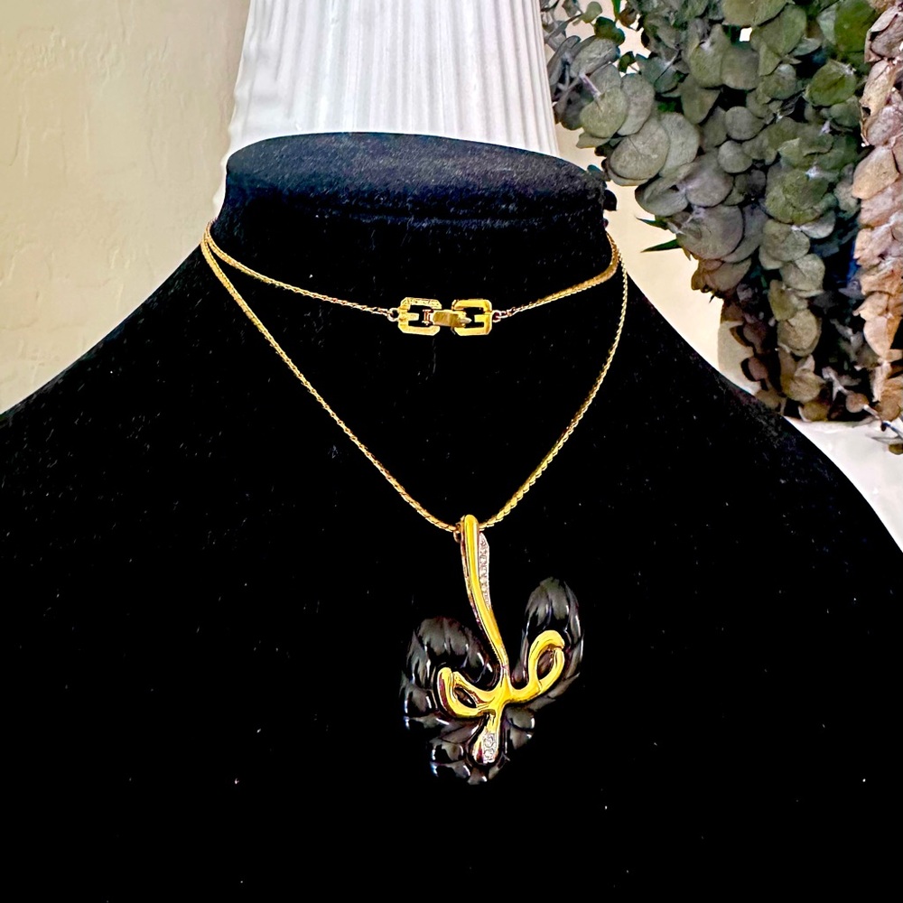 Givenchy Necklace - Picture 3 of 5